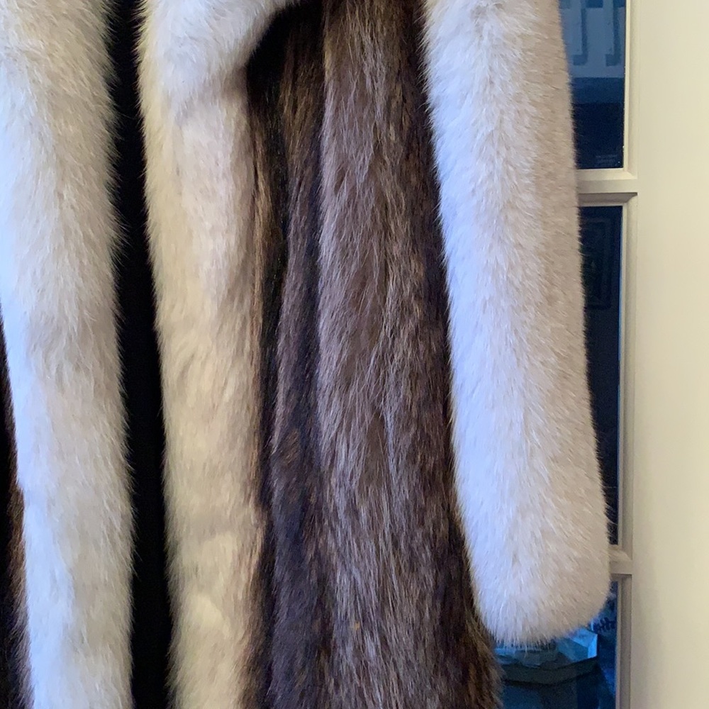 Vintage Full Length Fox Fur Coat - Picture 3 of 14